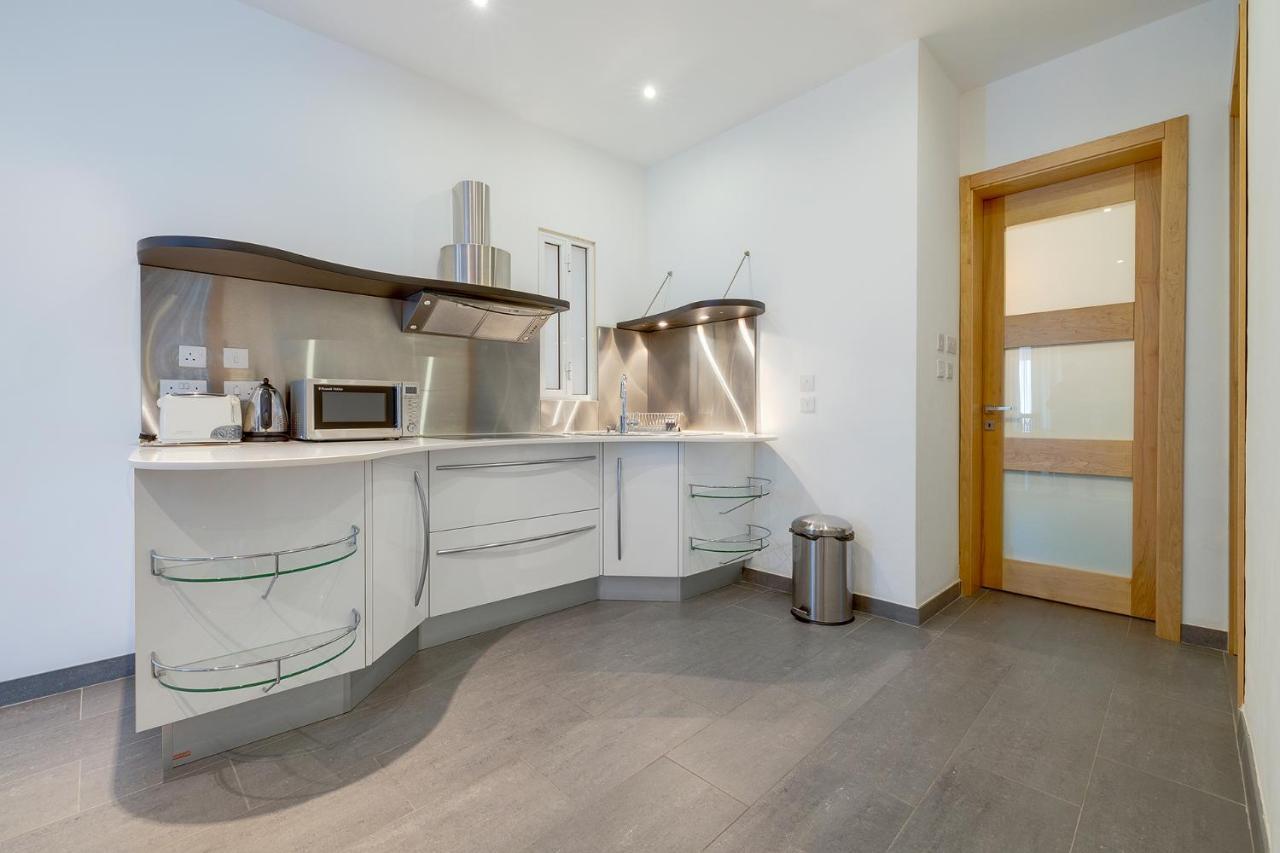 Unbeatable Location Valletta And Harbour Views Apartment สลีมา ภายนอก รูปภาพ