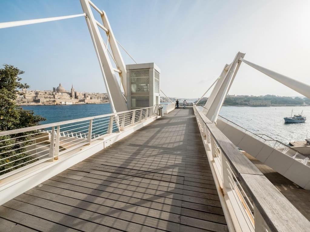 Unbeatable Location Valletta And Harbour Views Apartment สลีมา ภายนอก รูปภาพ